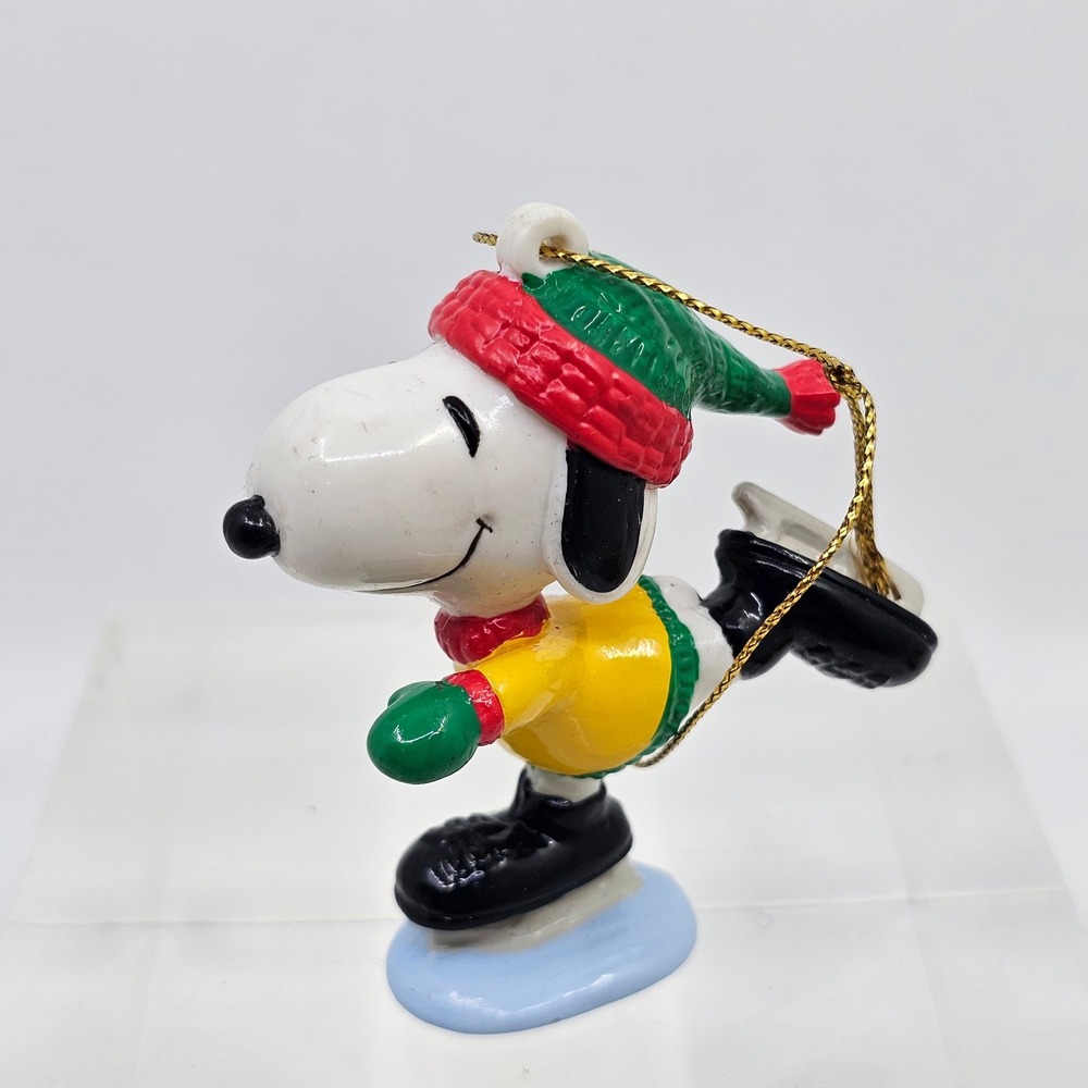 Peanuts Vintage Snoopy And Woodstock PVC Ornament " Snoopy On Skates "